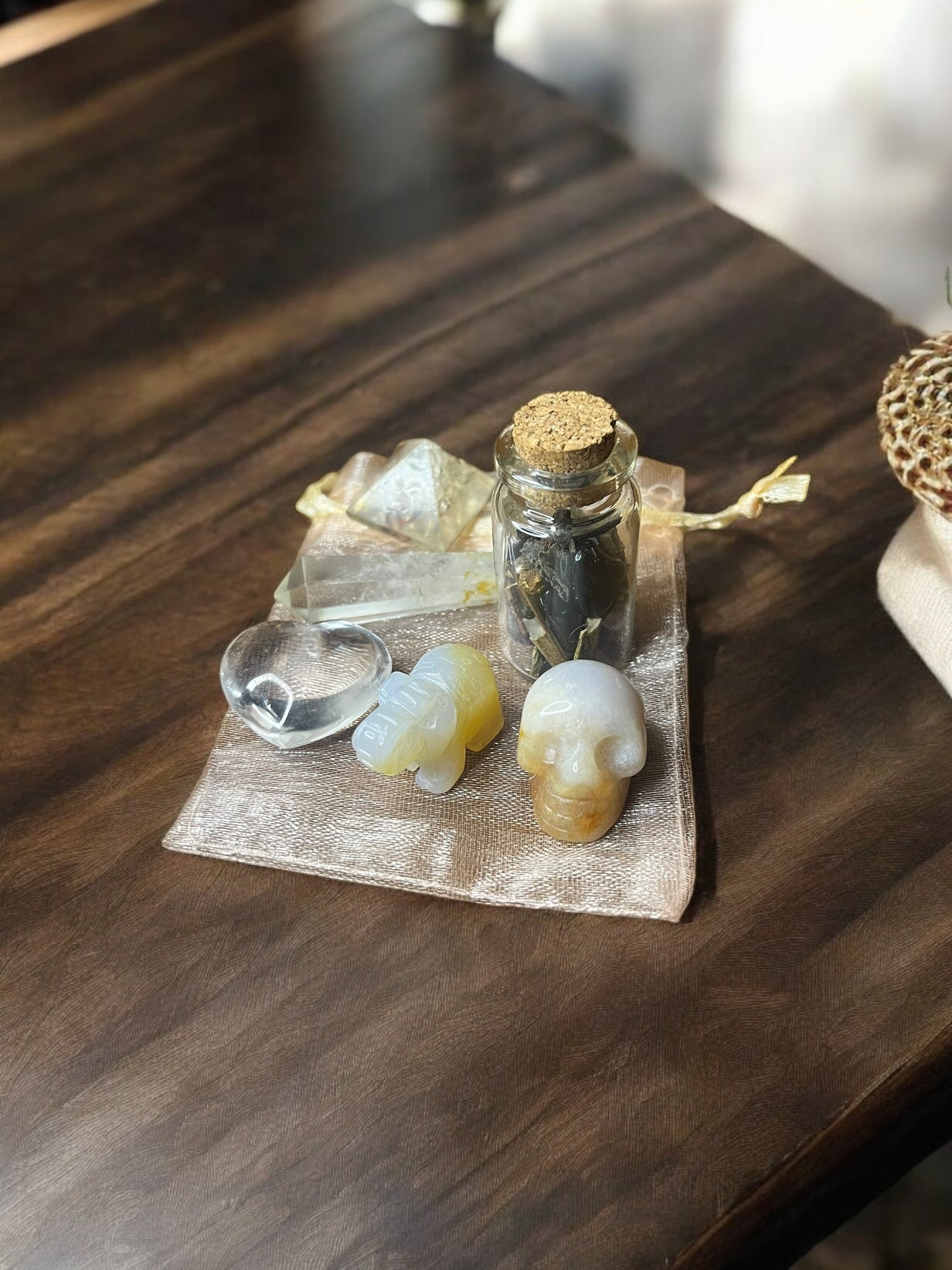 Manifesting Mojo Bag – Intention-Charged Crystal Set for Abundance, Vision & Spiritual Alignment | Handmade Law of Attraction Kit