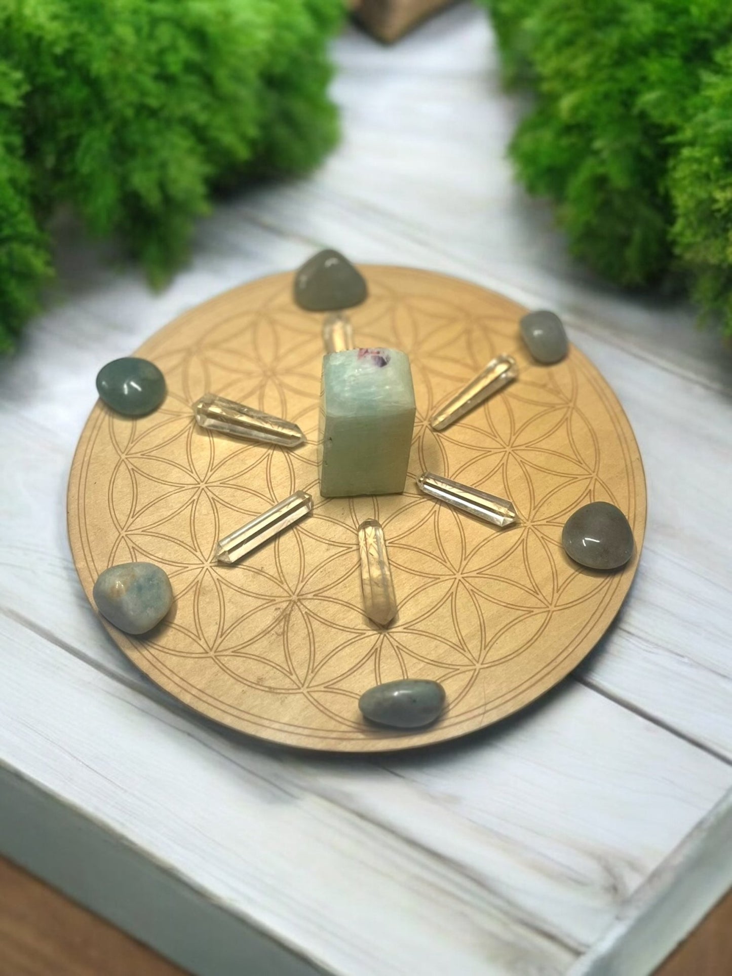 Flower of Life Crystal Grid – Amazonite, Quartz & Green Aventurine for Harmony & Abundance - JoyfulBliss Co.