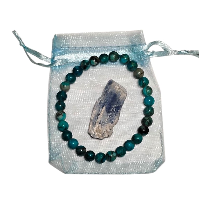 Blue Howlite 6mm Beaded Bracelet with Raw Kyanite Crystal – Calming & Communication Set