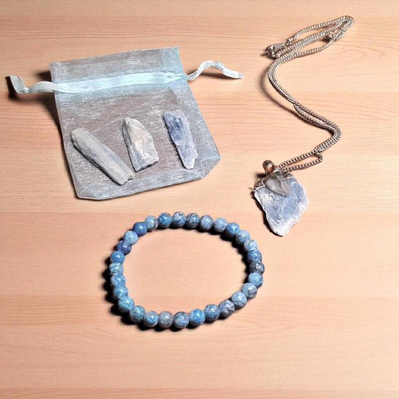 Lapis Lazuli Bracelet with Raw Kyanite Pendant Necklace & 3 Kyanite Crystal Pieces – Healing Crystal Set