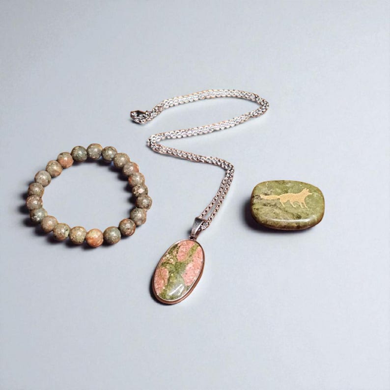 Unakite Crystal Jewelry & Totem Set Pendant Necklace, Beaded Bracelet , Engraved Fox Stone