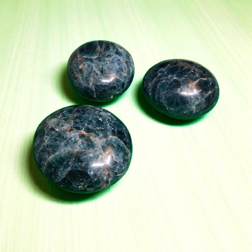 Blue Apatite Palm Stone – 1.3" Polished Crystal for Inspiration & Clarity